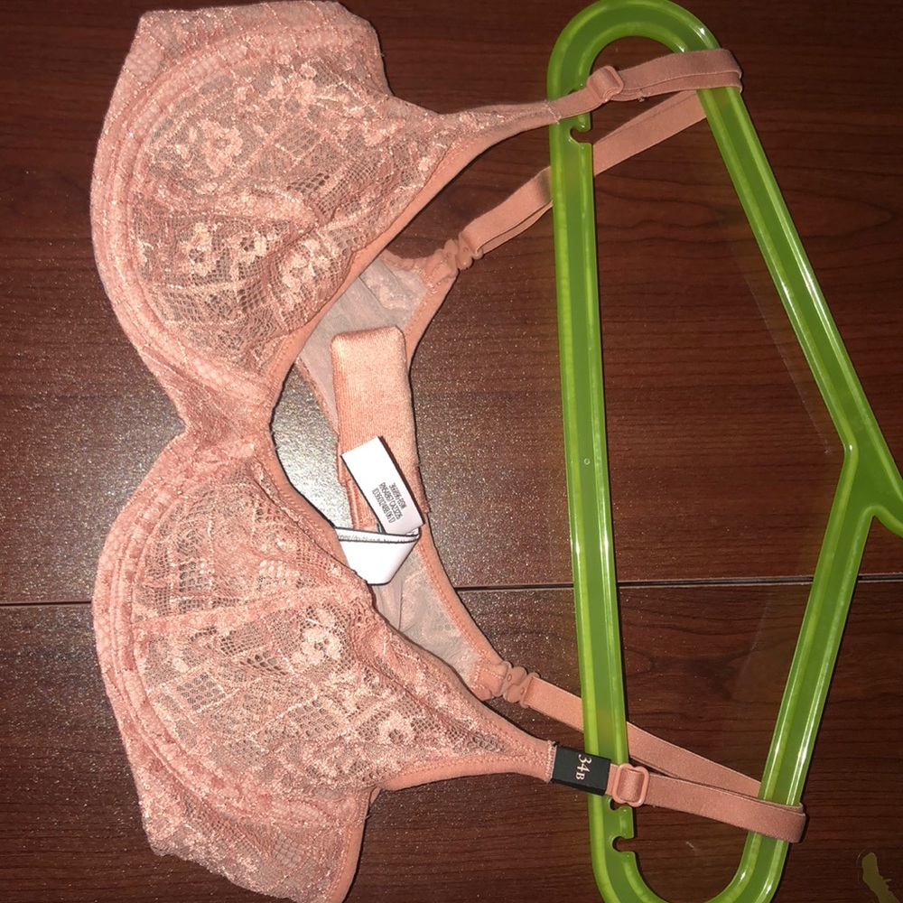 Bralette with wire